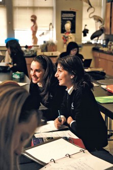 L’école The Study, à Westmount, est une école primaire et secondaire privée bilingue membre de l’Association des écoles privées du Québec. L’école The Study, à Westmount, est une école primaire et secondaire privée bilingue membre de l’Association des écoles privées du Québec.